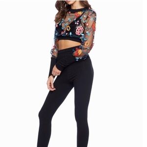 (A4c) NEW Cosmopolitan x Dress the Population Floral Sheer crop, Sz Small, NWT